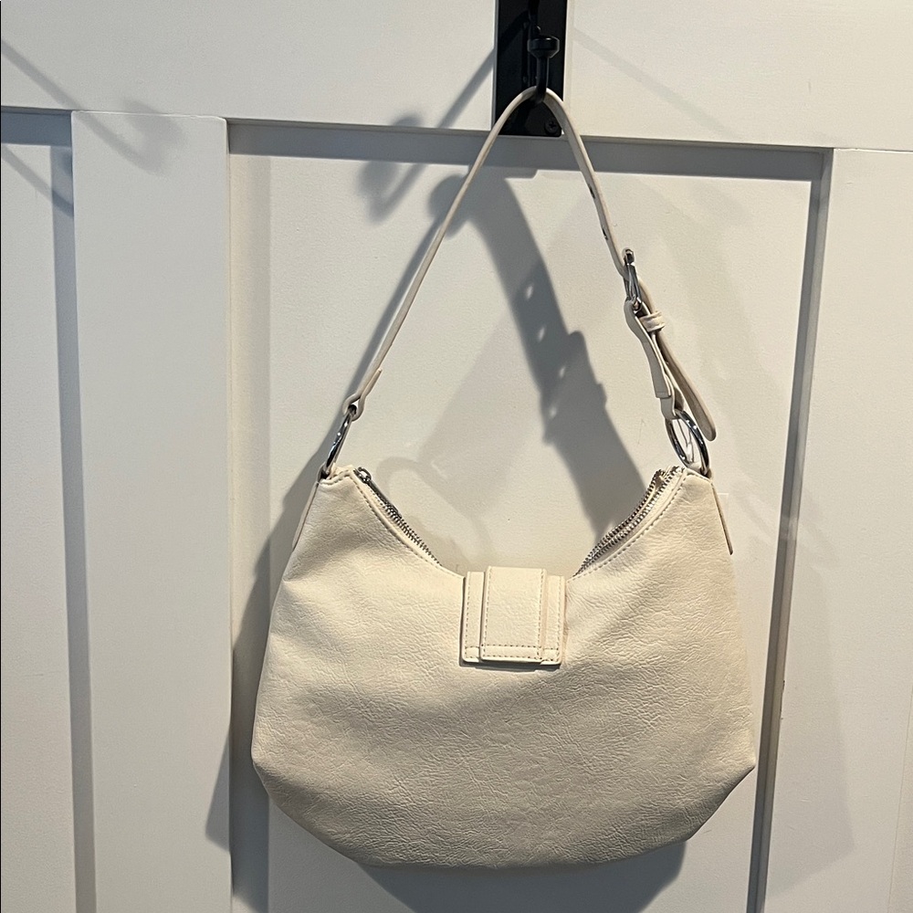 👜 Street Level Ivory Faux Leather Hobo Shoulder Bag – New w/ Tags